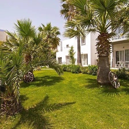 Charm Beach فندق 4*