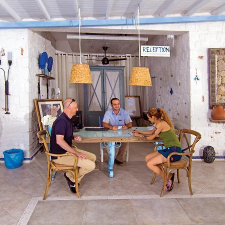 Hotel Charm Beach 4*