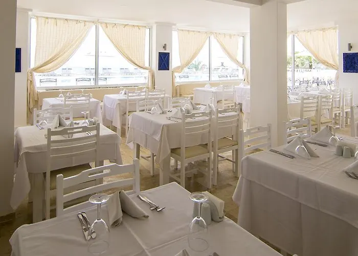 Otel Charm Beach 4*